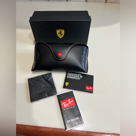Ray-Ban Other - Ferrari 🇮🇹 Ray-Ban Complete Sunglass Case & Box